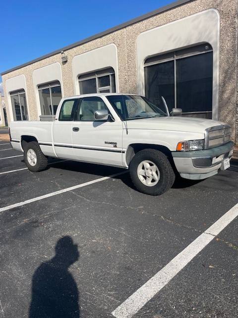 Dodge-ram-1500-1996-white-2