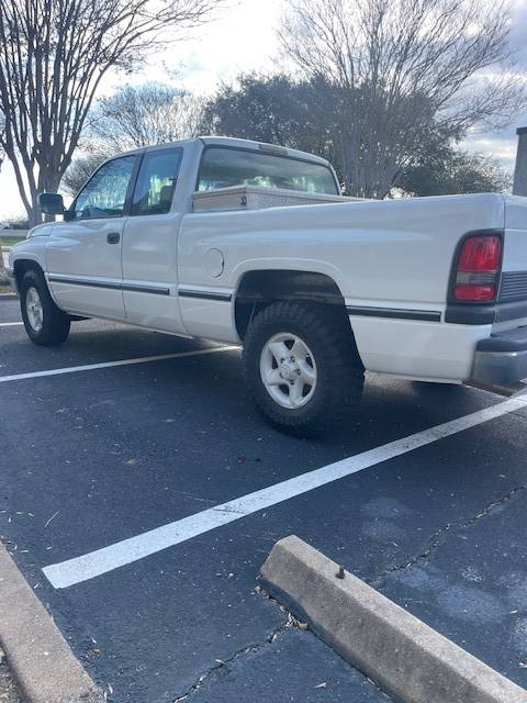 Dodge-ram-1500-1996-white-5