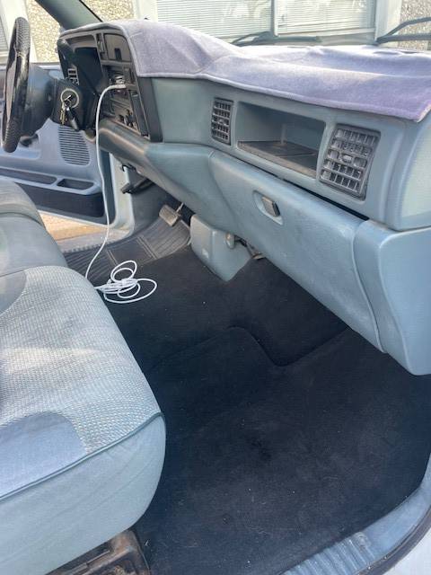 Dodge-ram-1500-1996-white-7