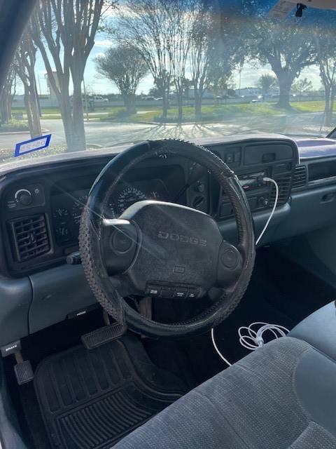 Dodge-ram-1500-1996-white-8