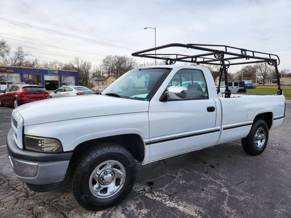 Dodge-ram-1500-slt-1995-white-1