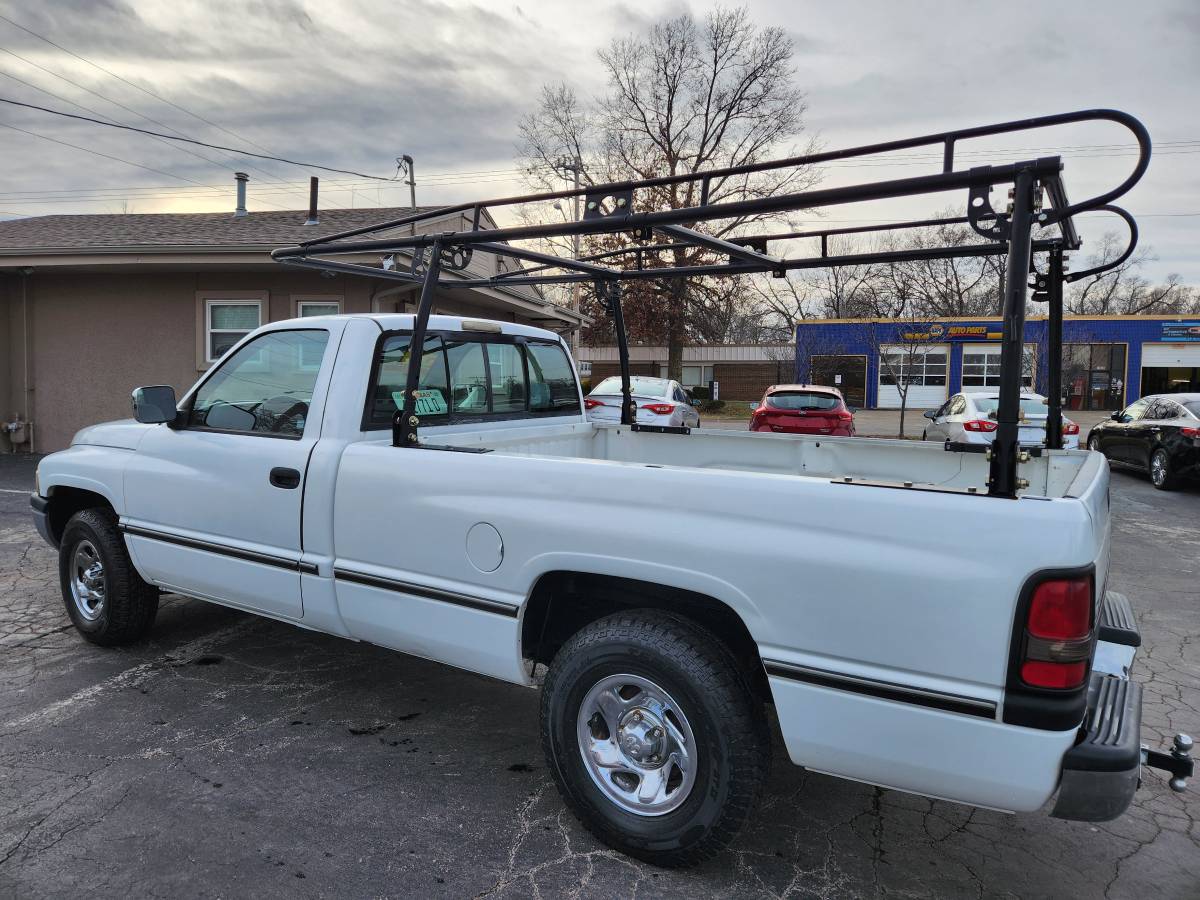Dodge-ram-1500-slt-1995-white-3