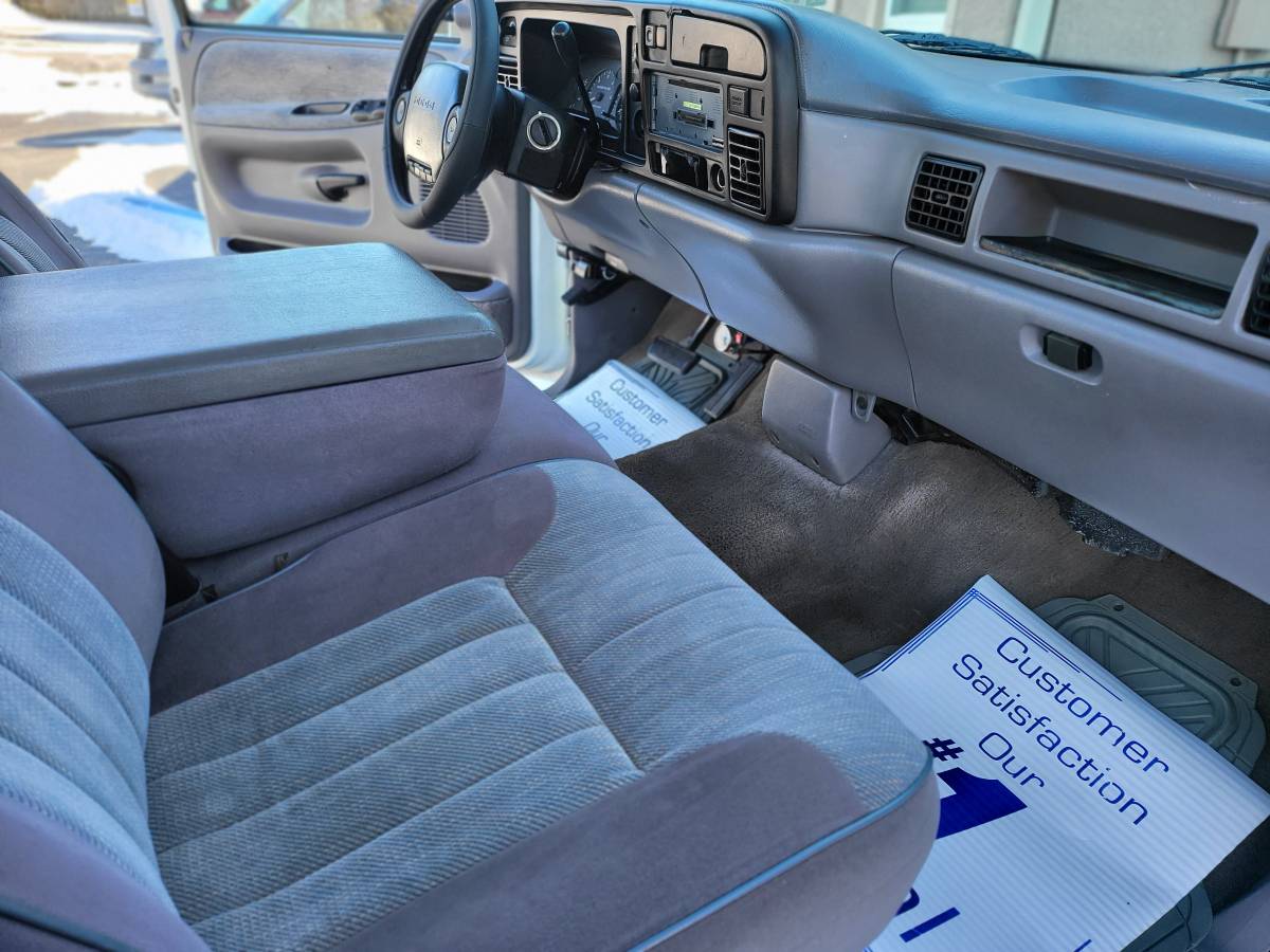 Dodge-ram-1500-slt-1995-white-7