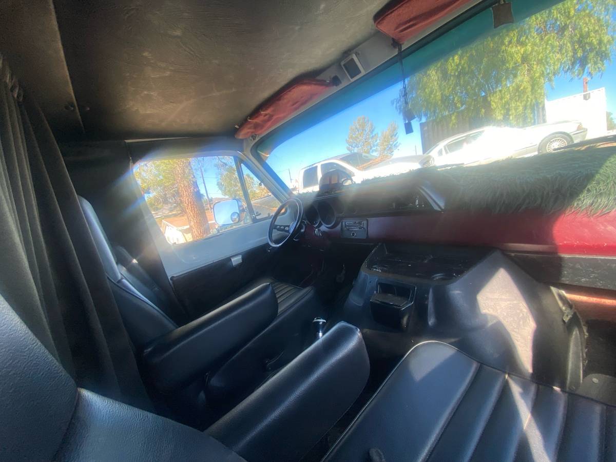 Dodge-ram-1991-white-15