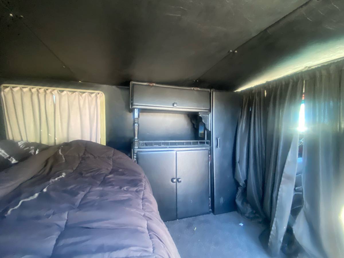 Dodge-ram-1991-white-3