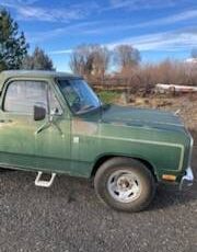 Dodge-ram-250-custom-1985-green-1