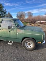 Dodge-ram-250-custom-1985-green-1