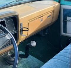 Dodge-ram-250-custom-1985-green-3