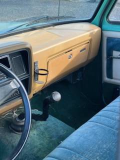 Dodge-ram-250-custom-1985-green-3