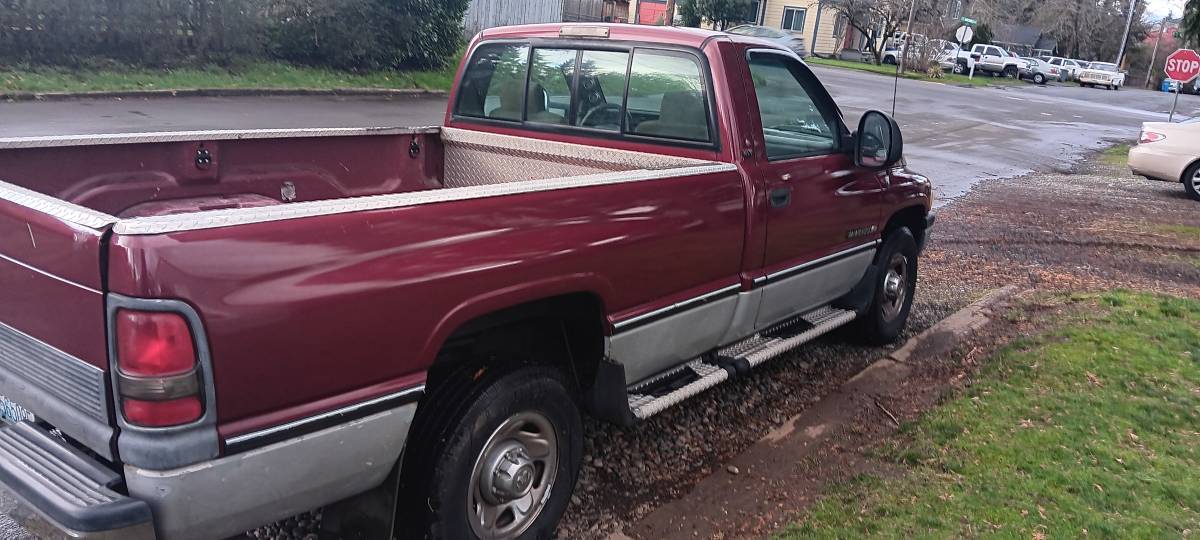 Dodge-ram-2500-1994-red-12