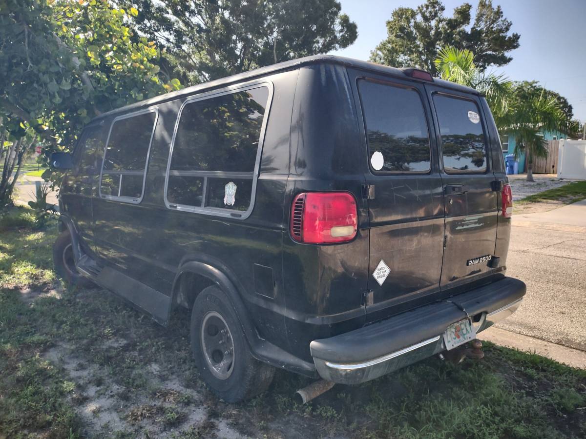 Dodge-ram-2500-1995-black-1