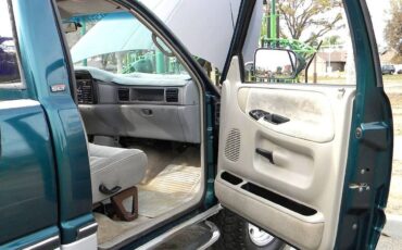 Dodge-ram-2500-1995-green-1