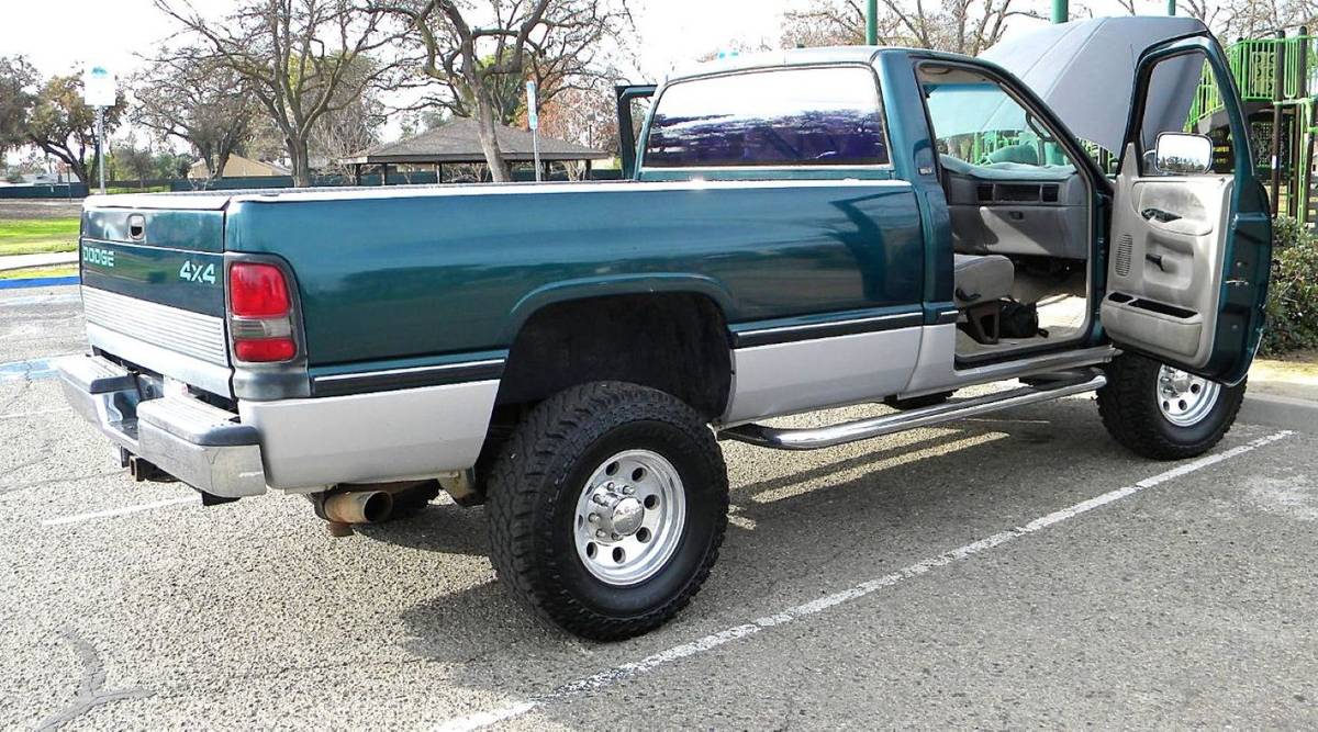 Dodge-ram-2500-1995-green-15