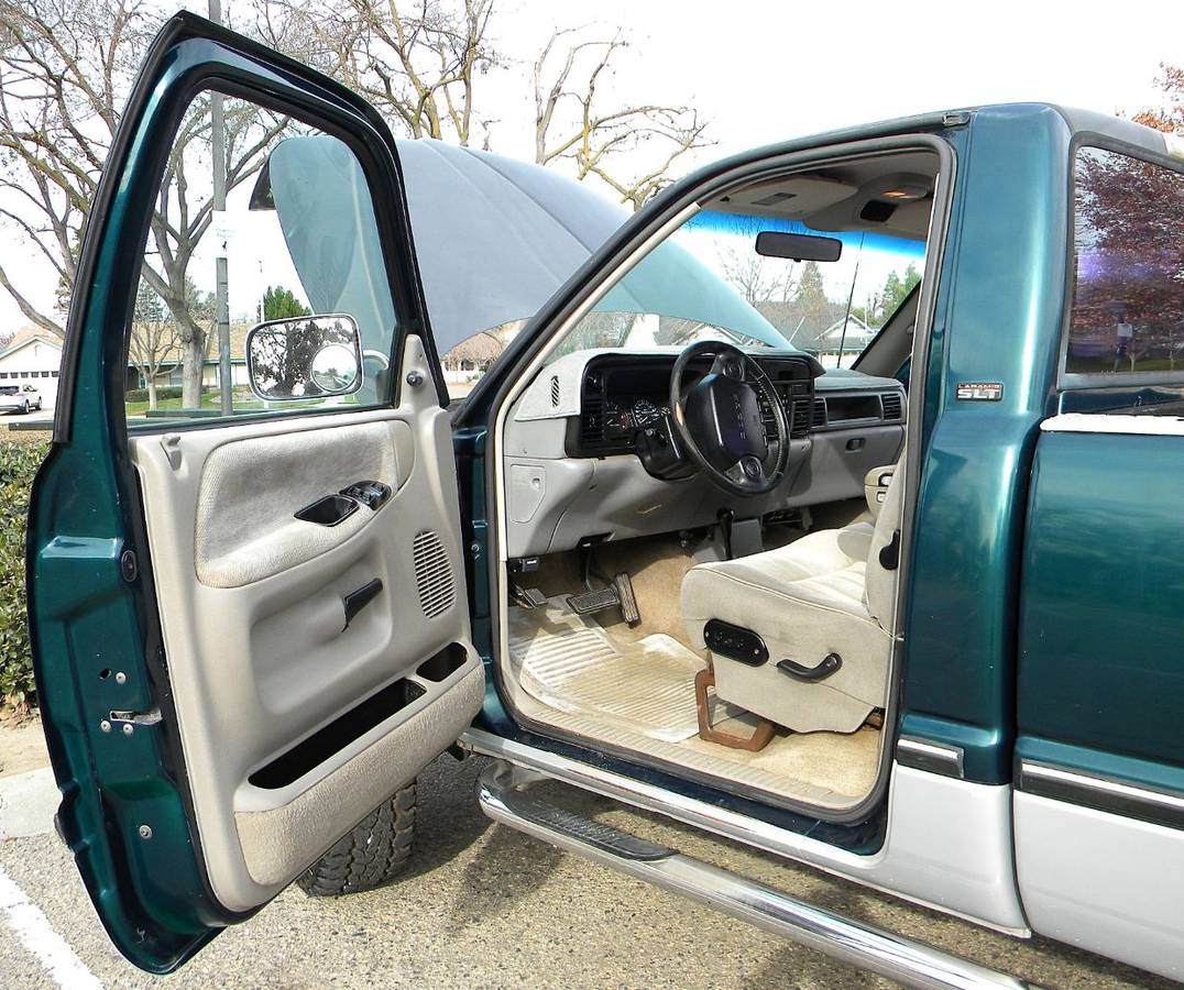 Dodge-ram-2500-1995-green-16