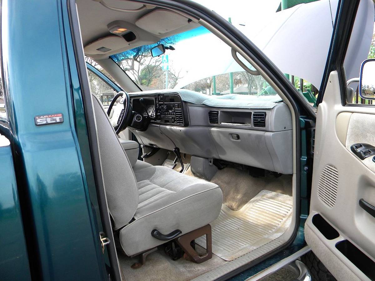 Dodge-ram-2500-1995-green-3