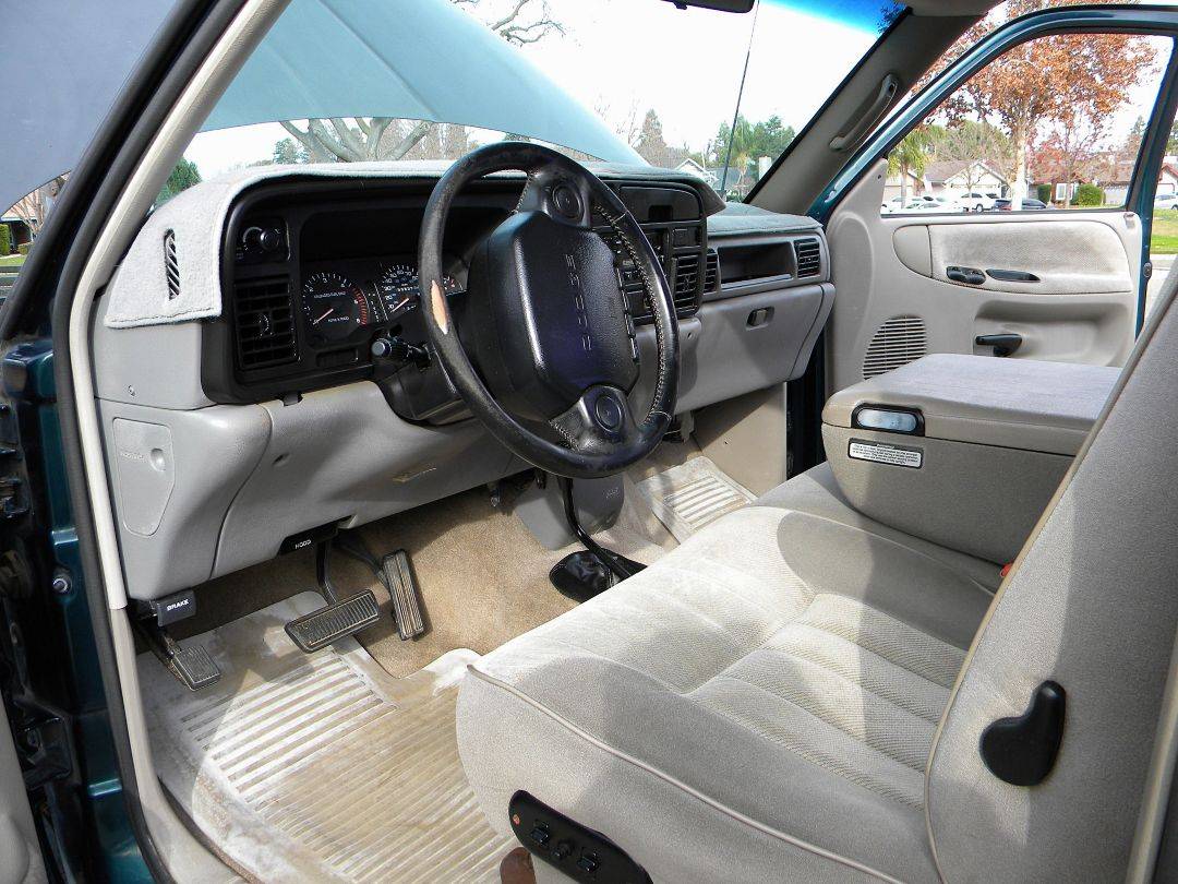 Dodge-ram-2500-1995-green-5