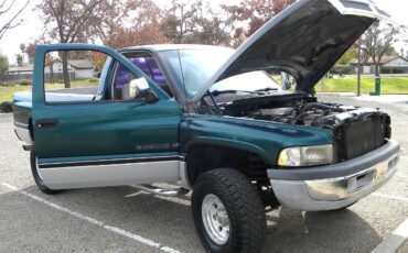 Dodge-ram-2500-1995-green