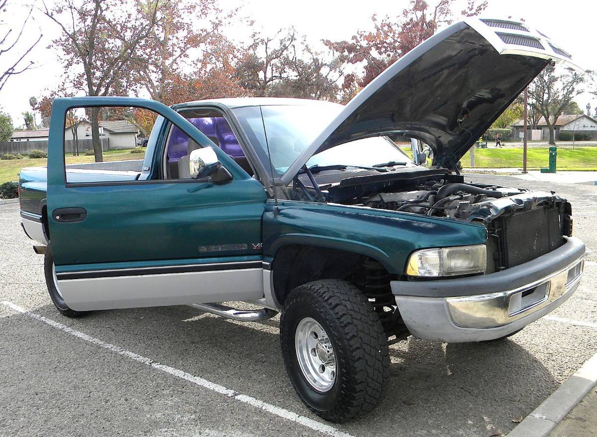 Dodge-ram-2500-1995-green