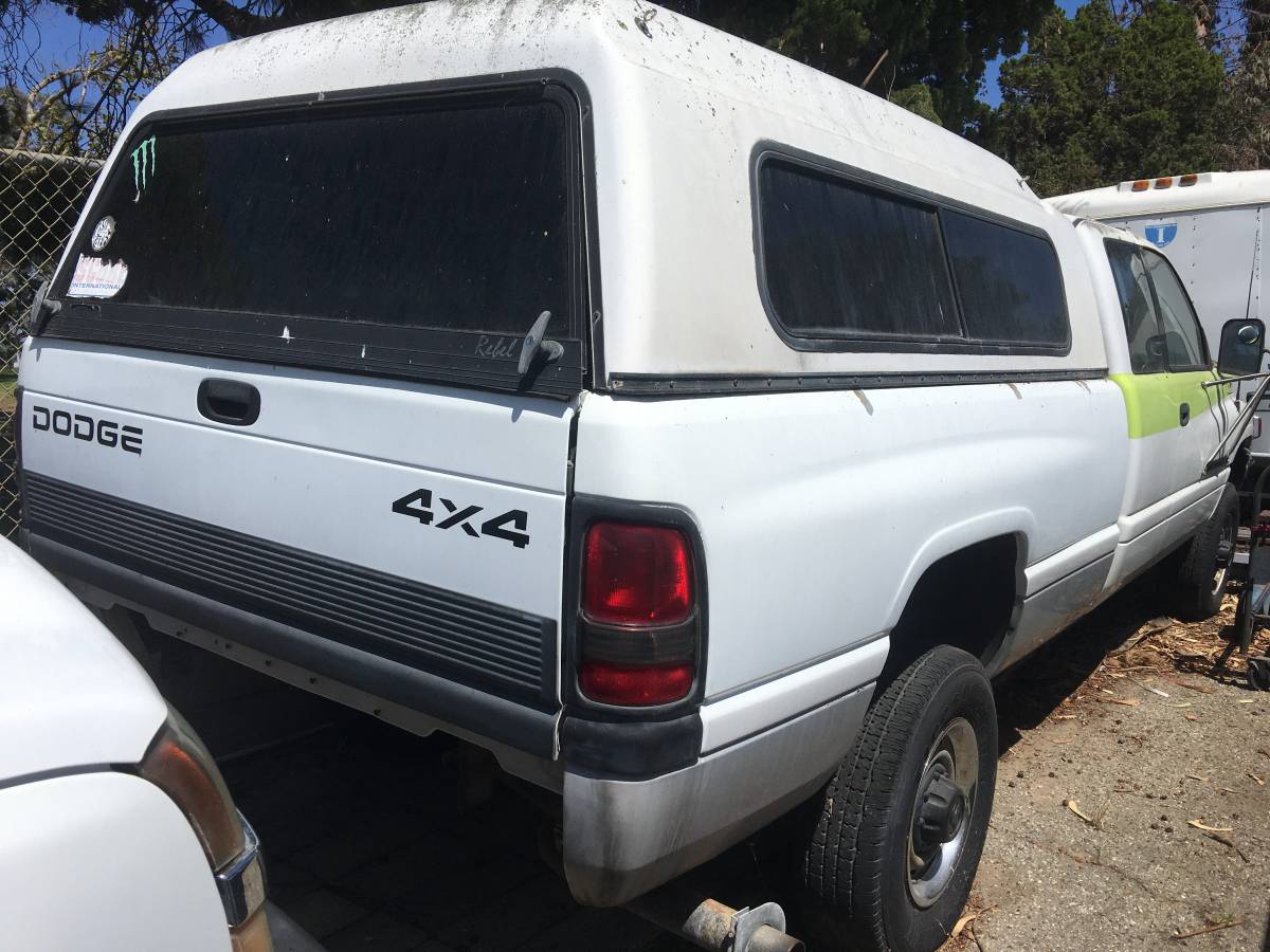 Dodge-ram-2500-4x4-1996-white-1