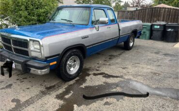 Dodge-ram-2500-diesel-1993-blue