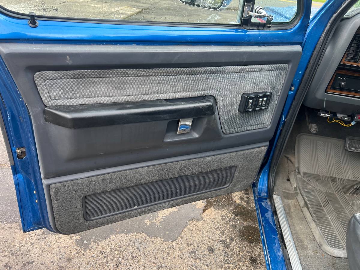 Dodge-ram-2500-diesel-1993-blue-2