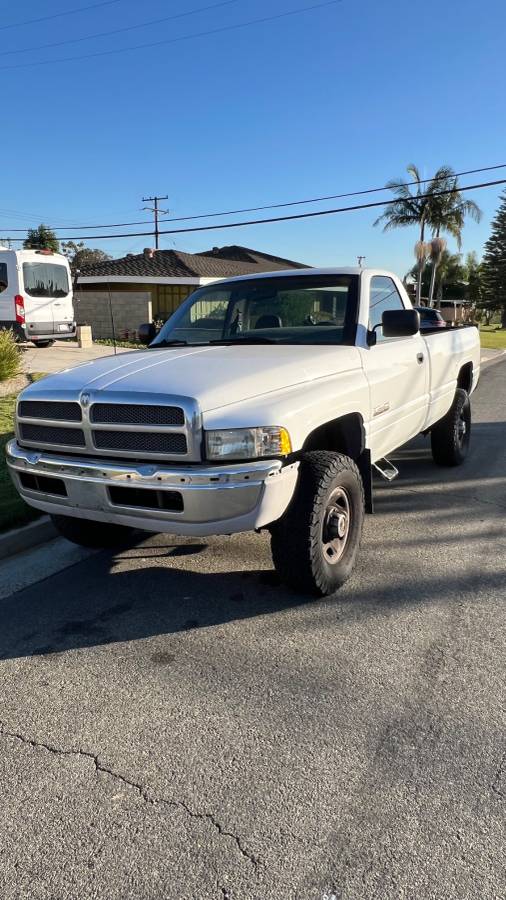 Dodge-ram-2500-diesel-1994-white-4