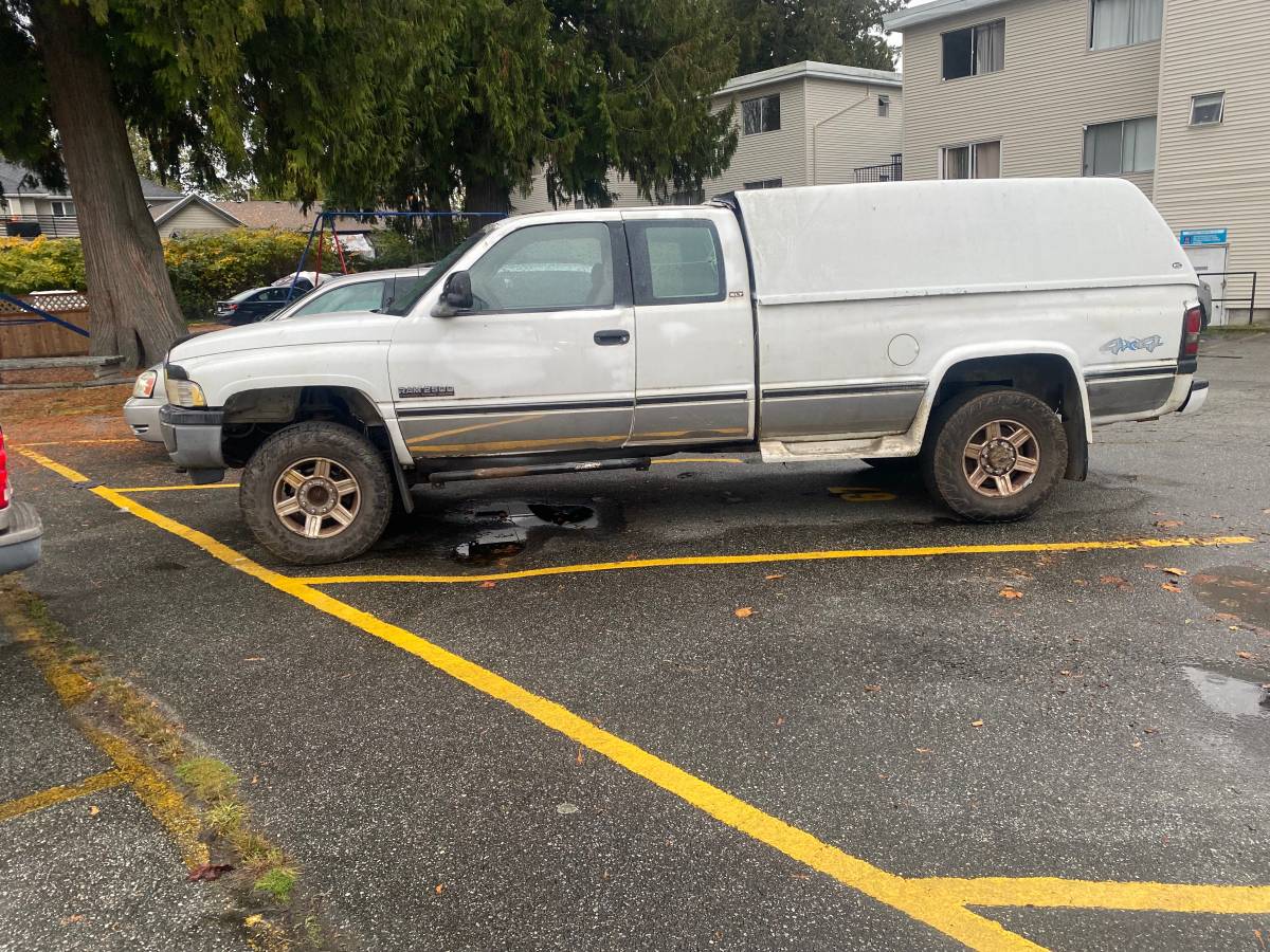 Dodge-ram-2500-diesel-1996
