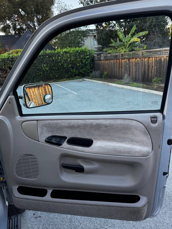 Dodge-ram-2500-slt-laramie-4x4-diesel-1995-silver-1