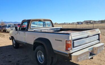 Dodge-ram-350-1983-3