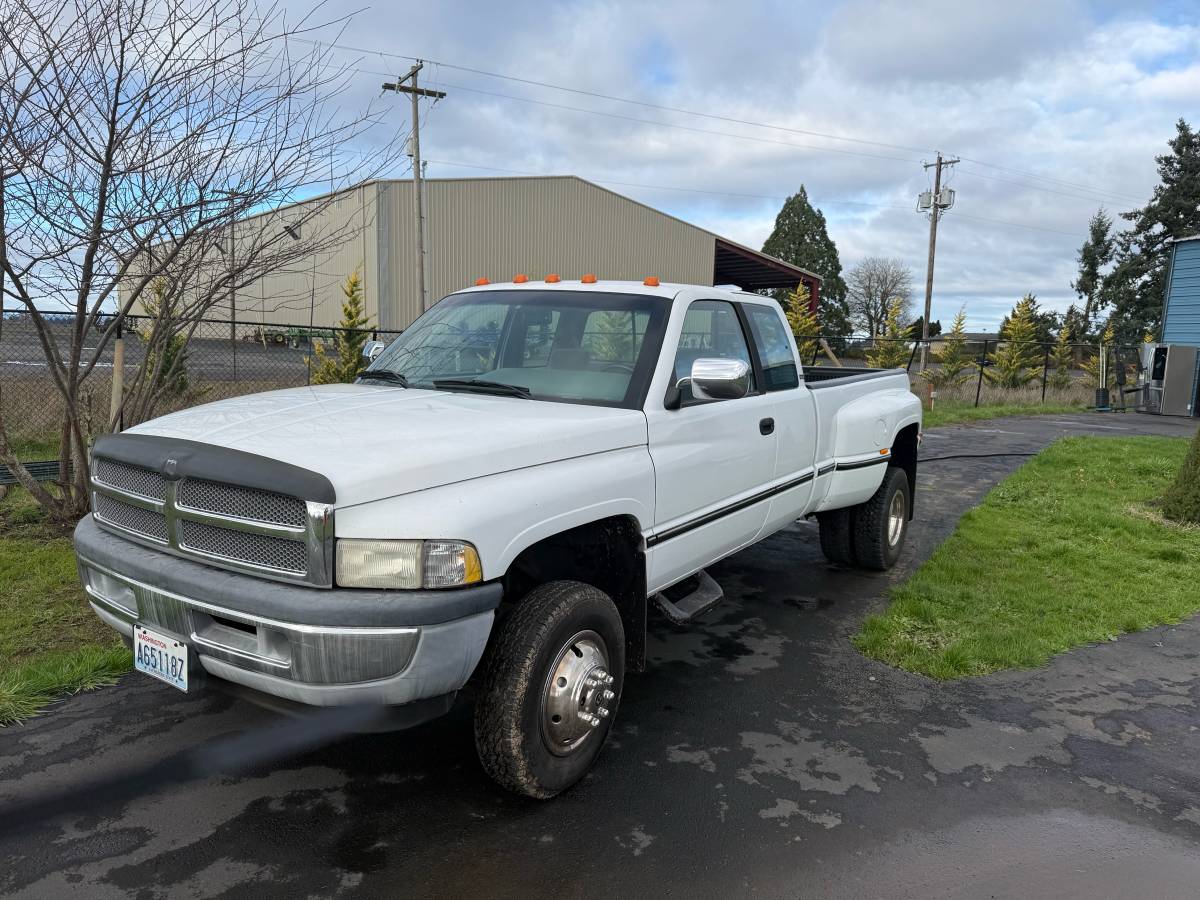 Dodge-ram-3500-1996-white-9
