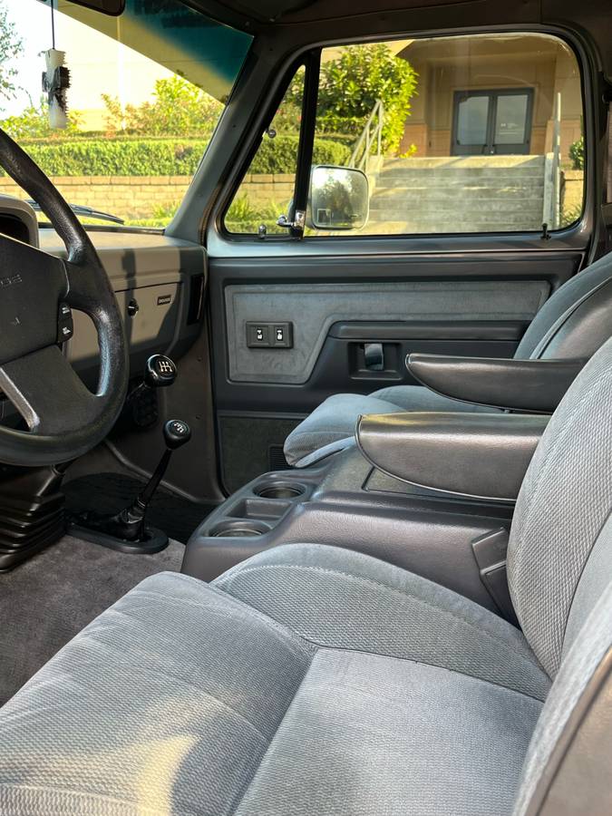 Dodge-ram-3500-diesel-1993-silver-13