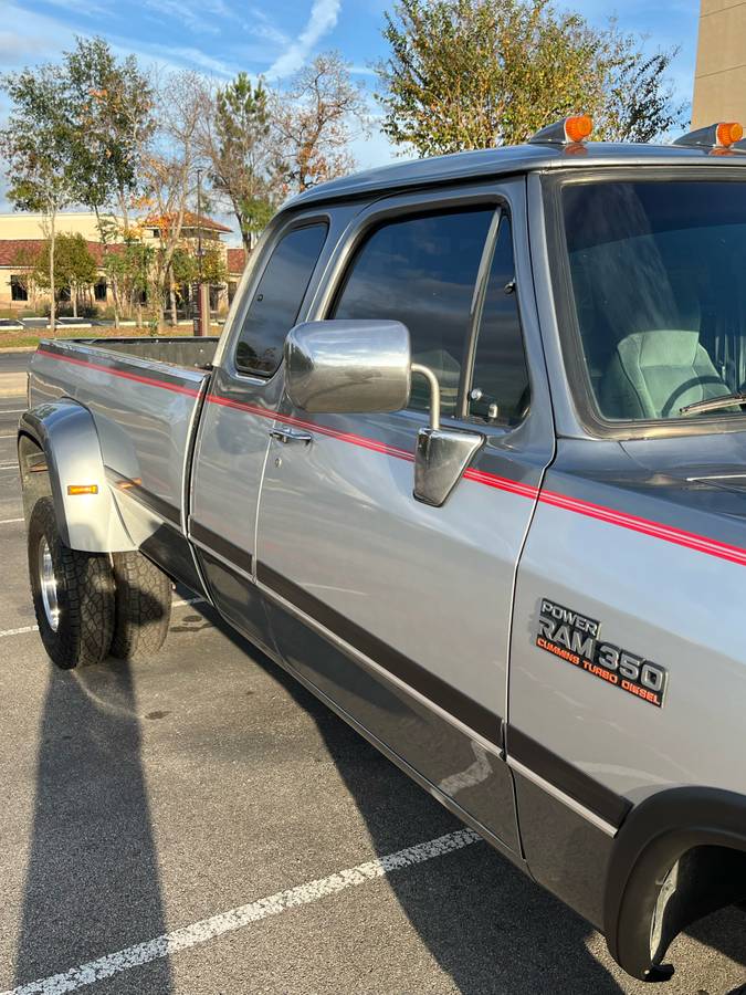 Dodge-ram-3500-diesel-1993-silver-16