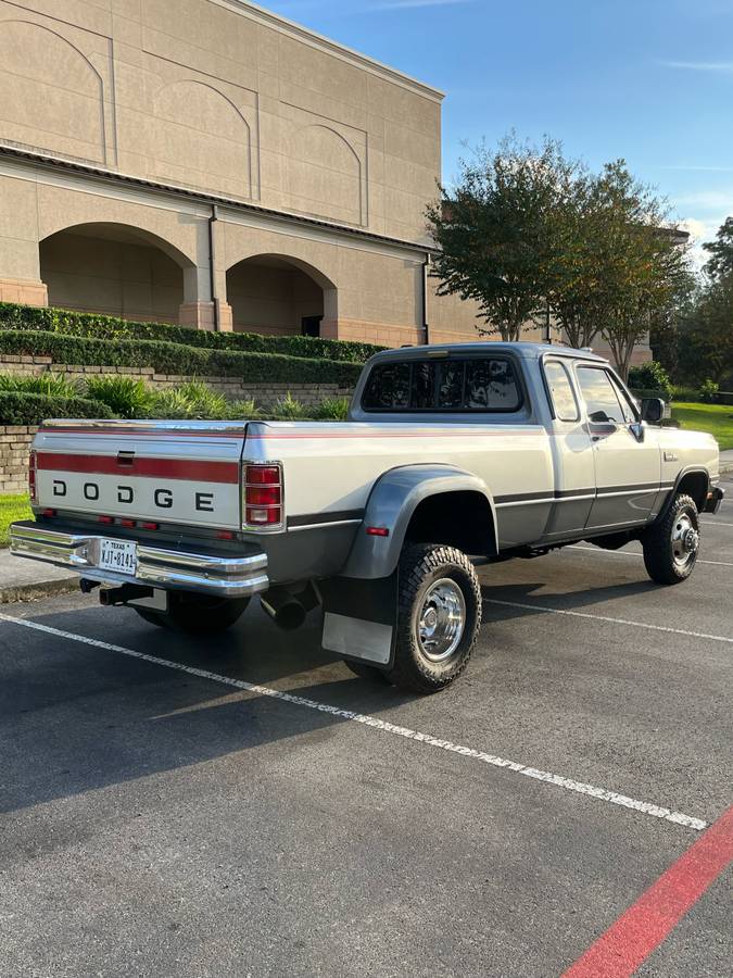 Dodge-ram-3500-diesel-1993-silver-18