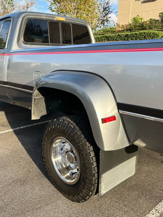 Dodge-ram-3500-diesel-1993-silver-2