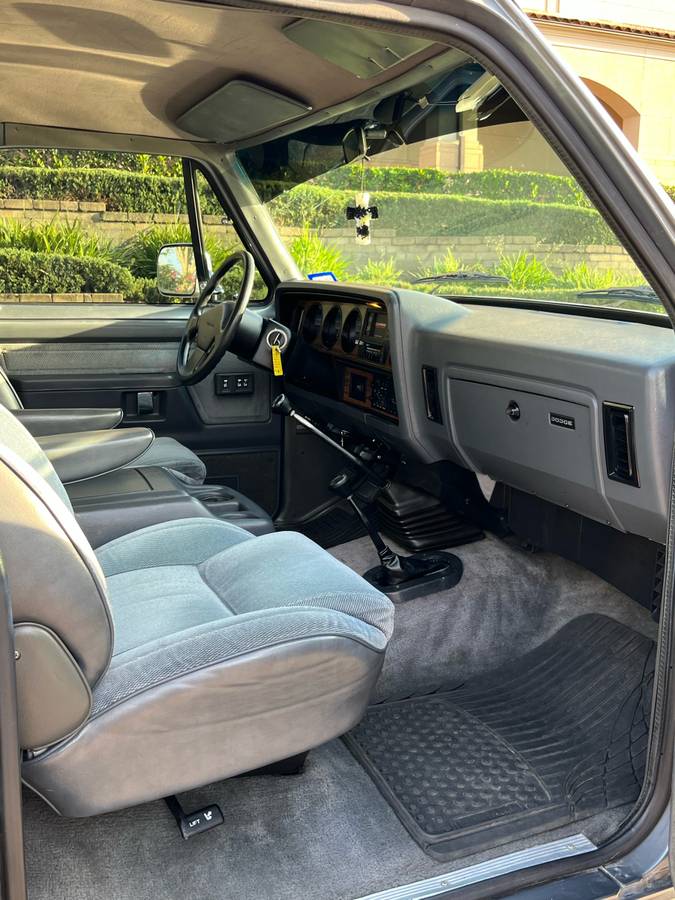 Dodge-ram-3500-diesel-1993-silver-21