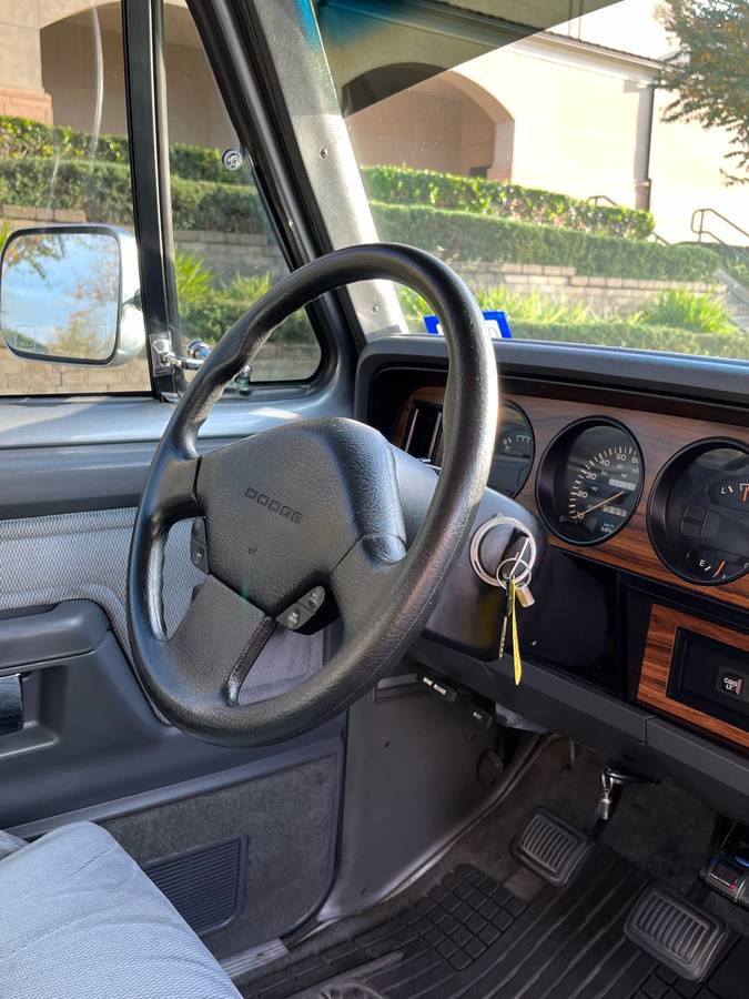 Dodge-ram-3500-diesel-1993-silver-22