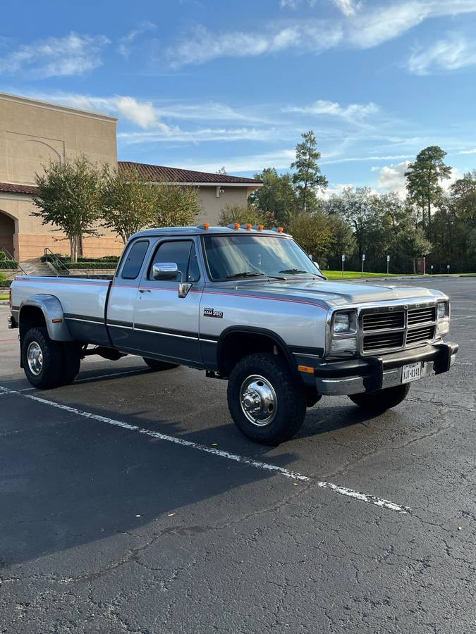 Dodge-ram-3500-diesel-1993-silver-7