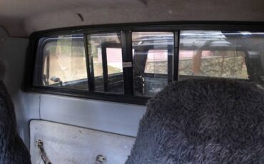 Dodge-ram-50-1988-silver-9