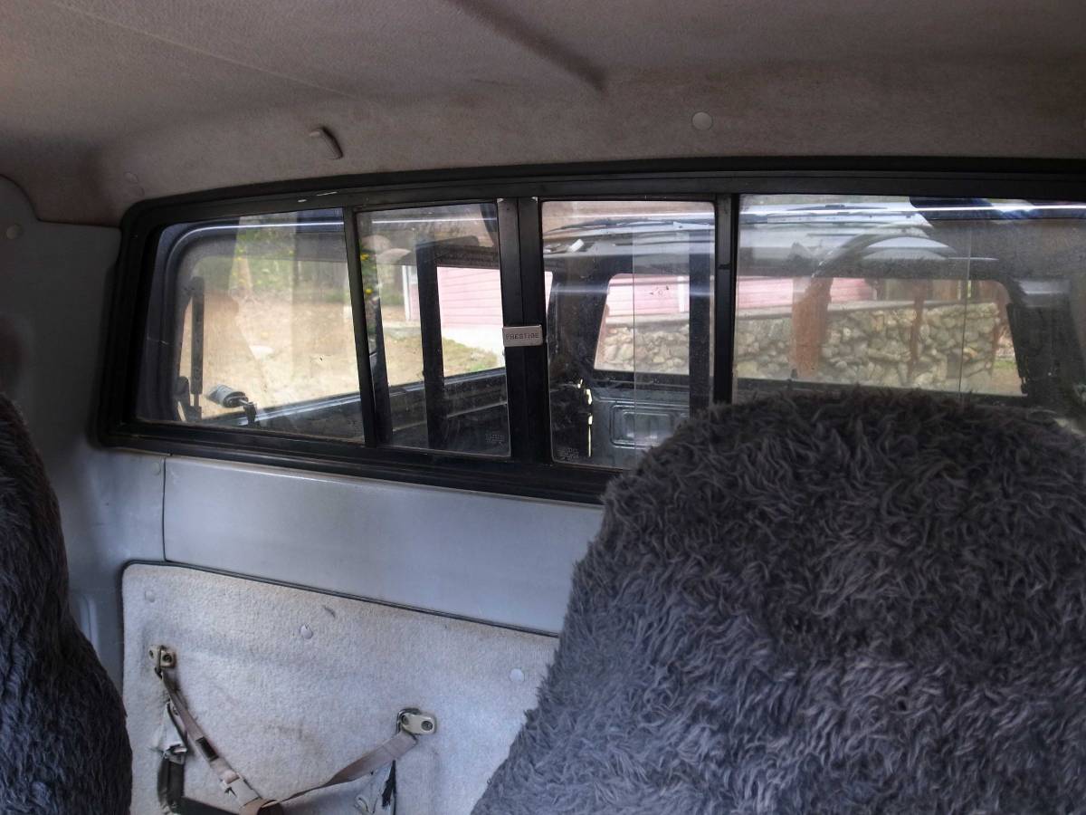 Dodge-ram-50-1988-silver-9