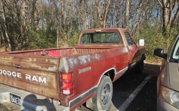 Dodge-ram-b-150-1985-custom