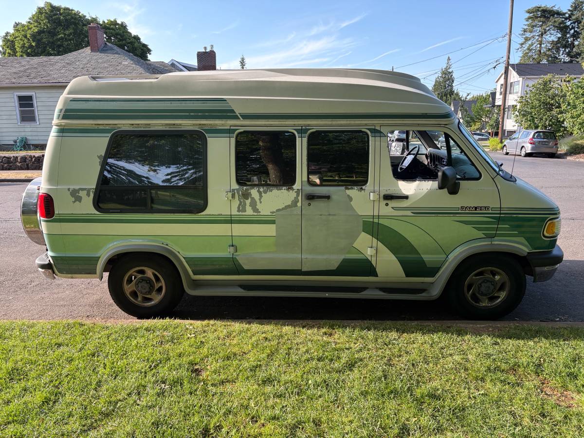 Dodge-ram-b250-1994-white-3