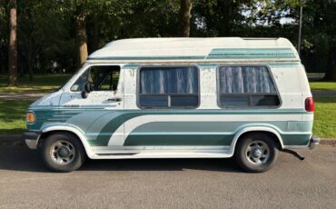 Dodge-ram-b250-1994-white