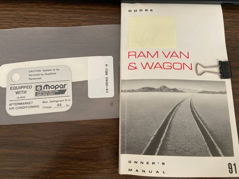 Dodge-ram-b350-maxivan-1991-4