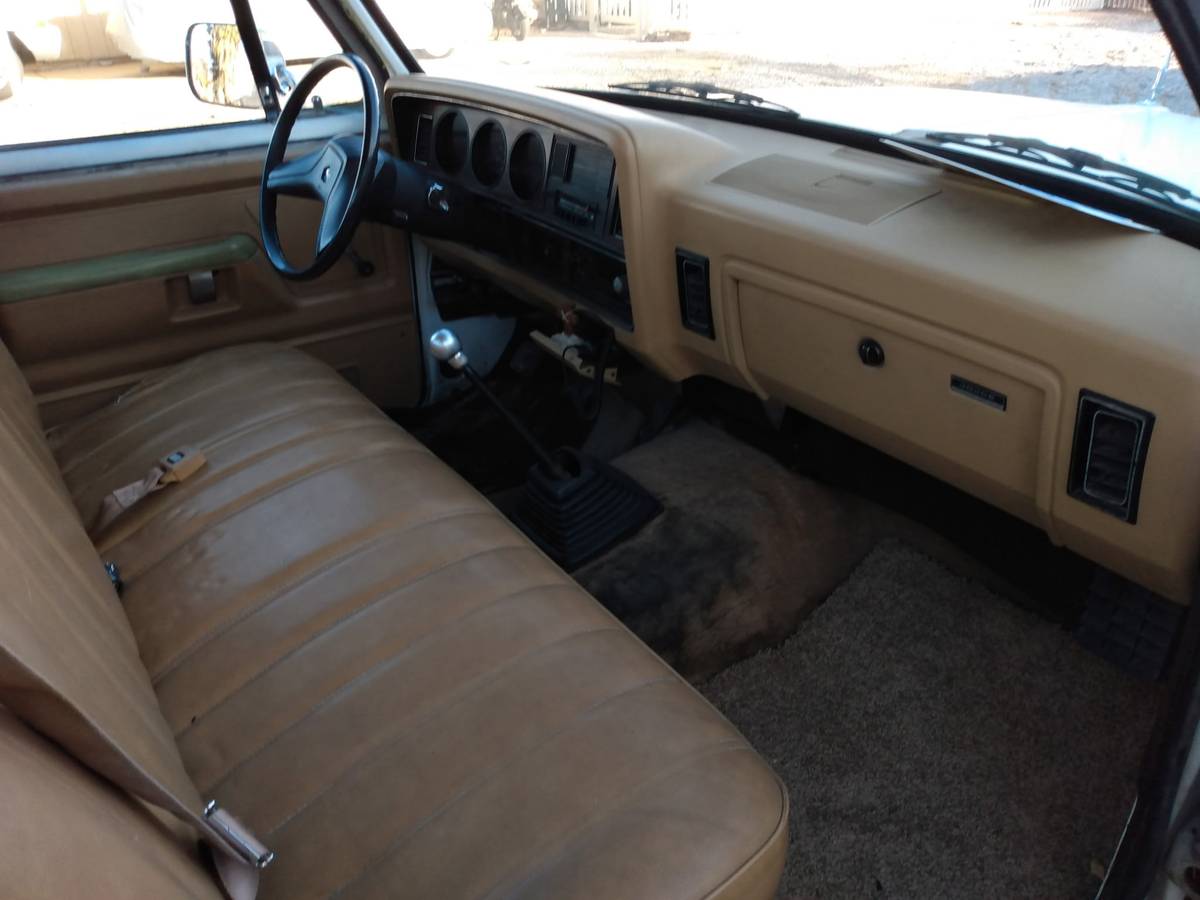 Dodge-ram-d100-1988-white-2