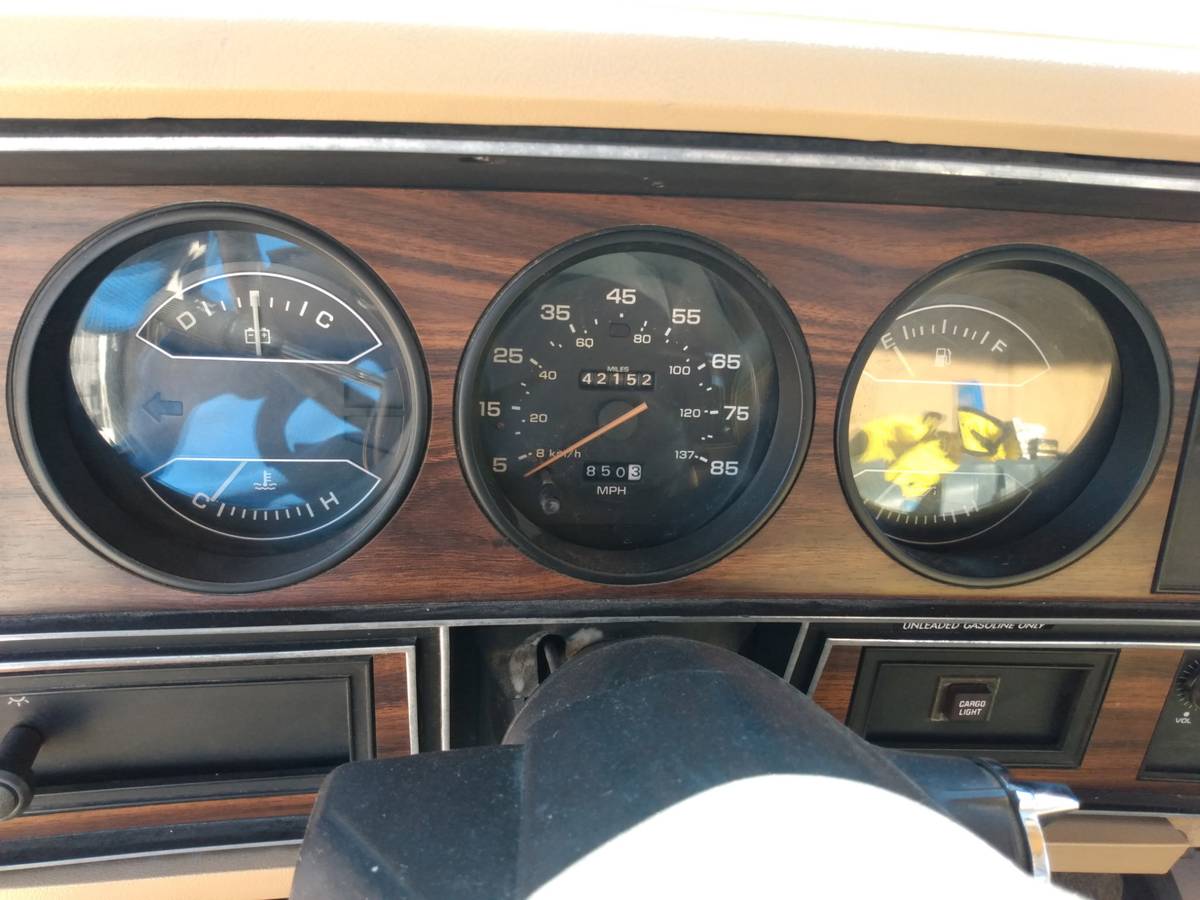 Dodge-ram-d100-1988-white-2