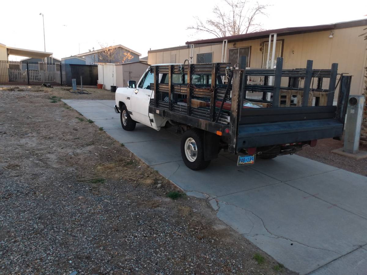 Dodge-ram-d100-1988-white-6