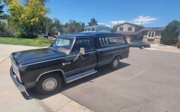 Dodge-ram-d150-1984-black