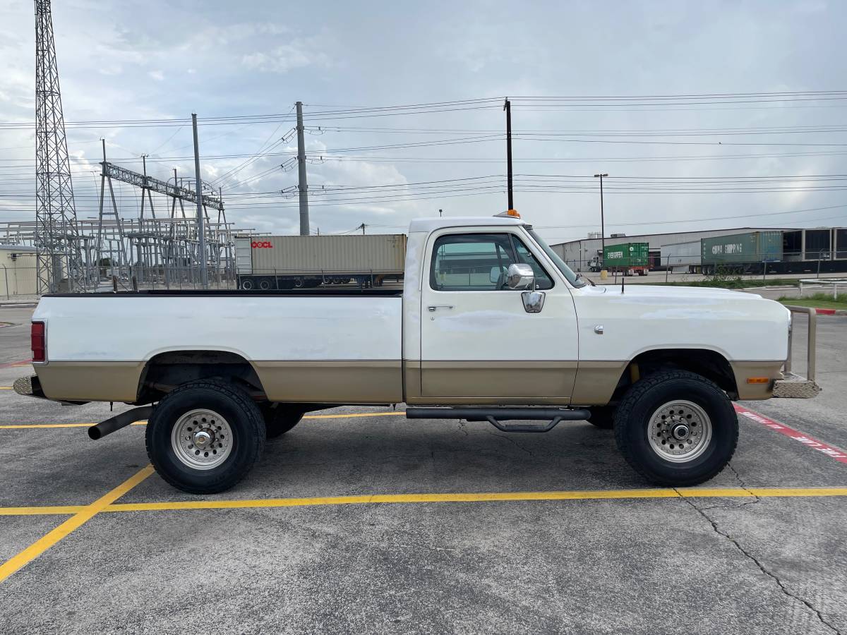 Dodge-ram-diesel-1992-white-1