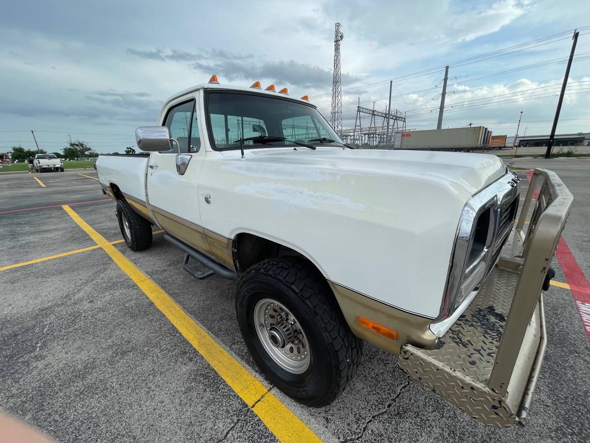 Dodge-ram-diesel-1992-white-11