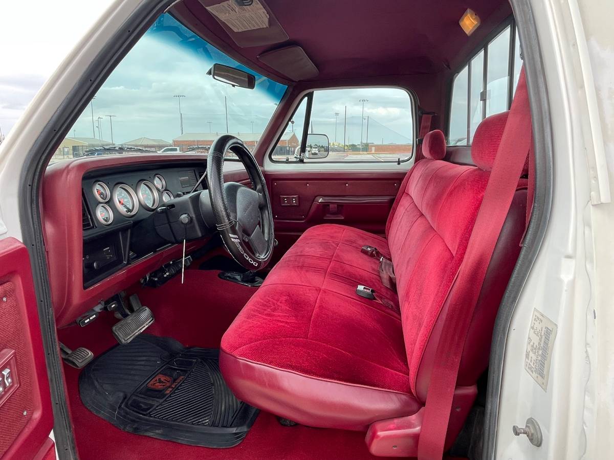 Dodge-ram-diesel-1992-white-5